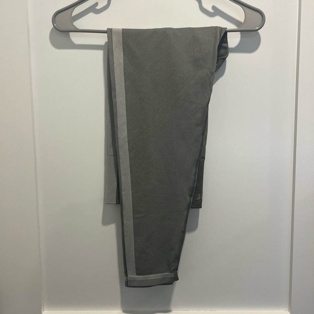 OV Set Ribbed Grey/White - Picture 3 of 5